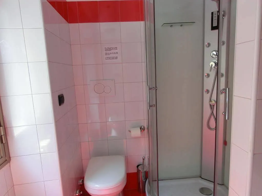 רומא Reale House Rooms בית הארחה
